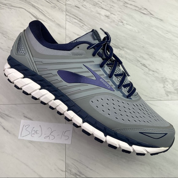 brooks beast size 13 2e